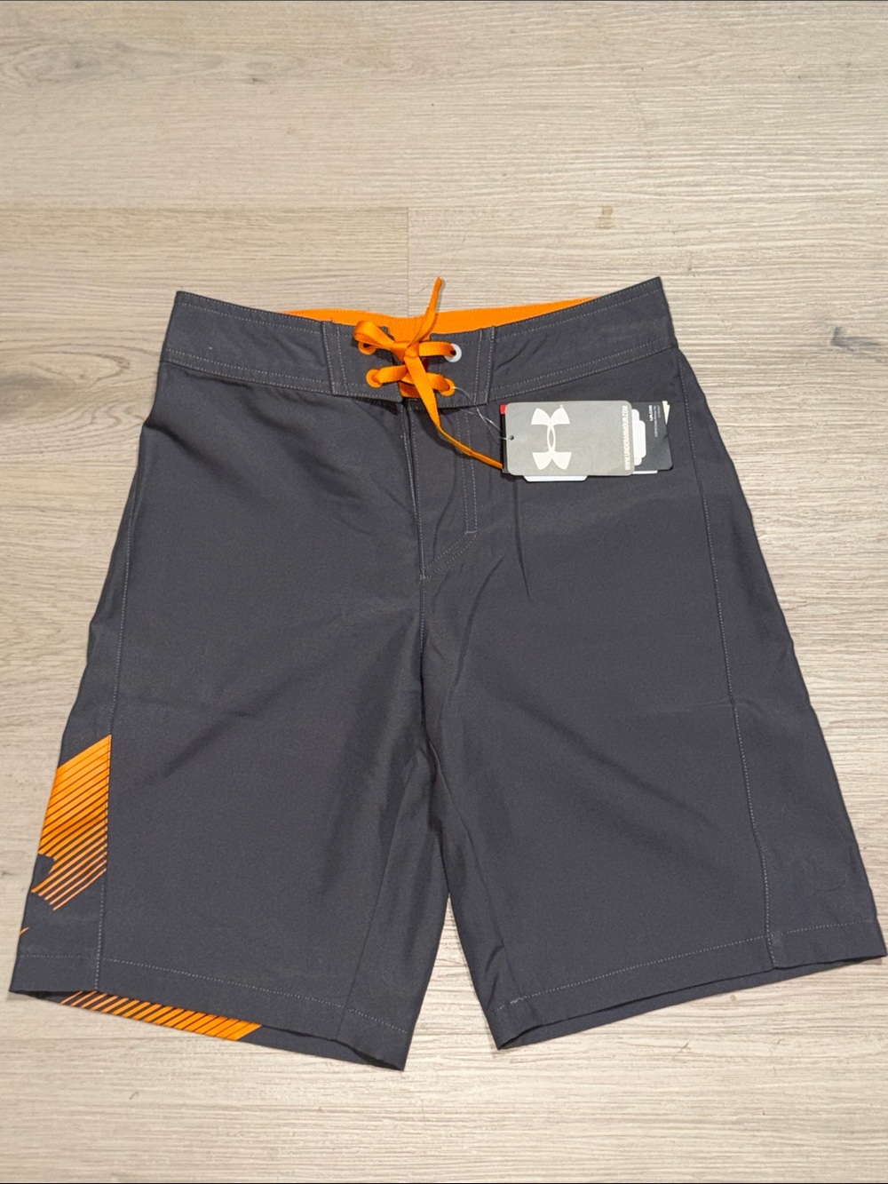 NEW Under Armour solid gray orange boys 26 swim swimsuit trunk board shorts